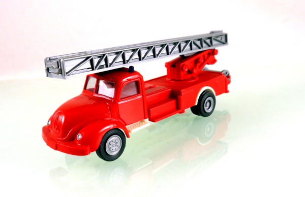 H0: FG001091 Magirus Sirius Rundhauber Drehleiter der Feuerwehr