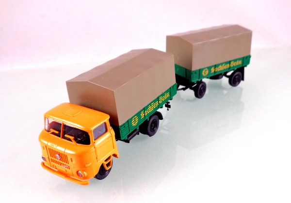 H0: FG000730 W50L Hängerzug Pritsche / Plane "Sachsen Bräu"